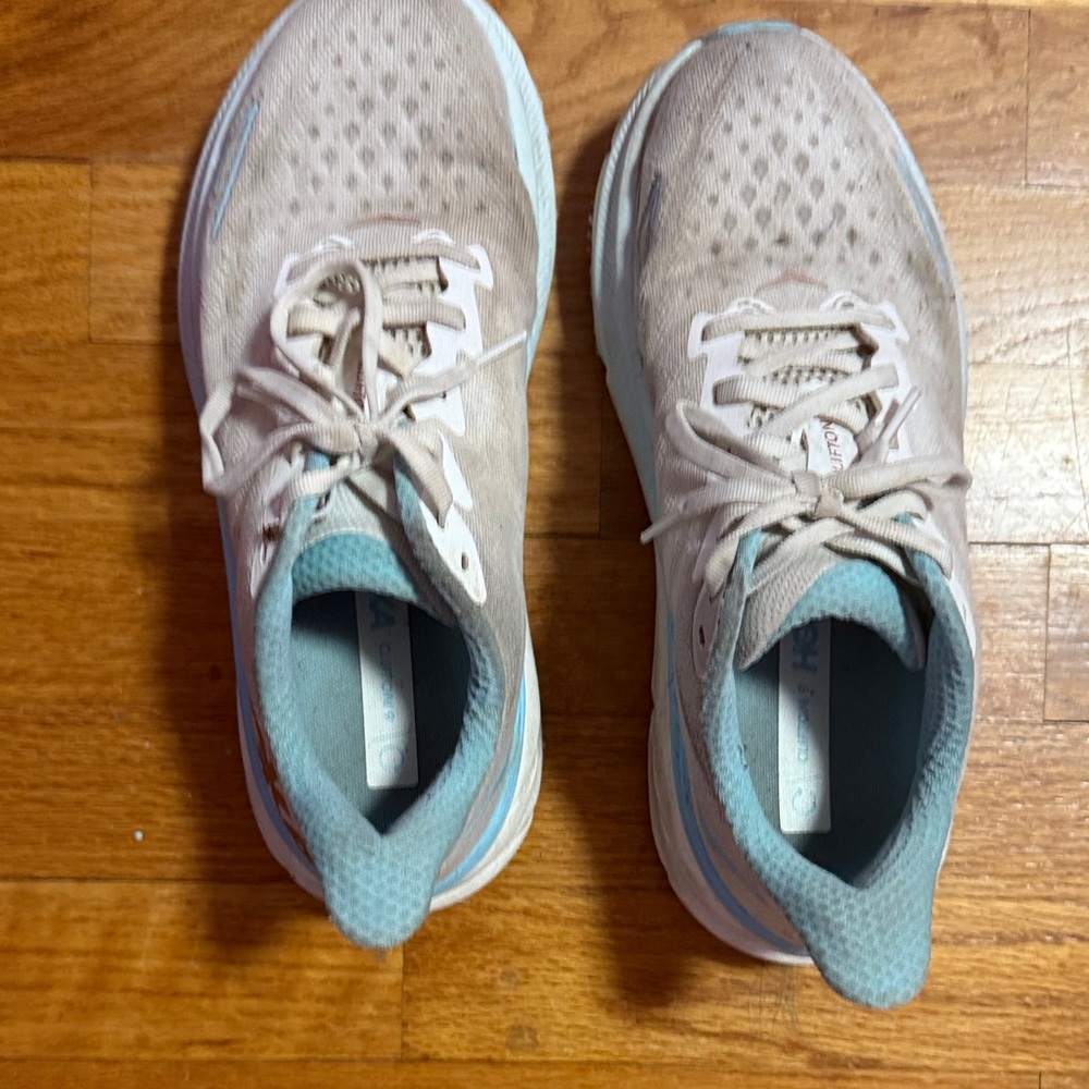 Hoka Women's Clifton 9